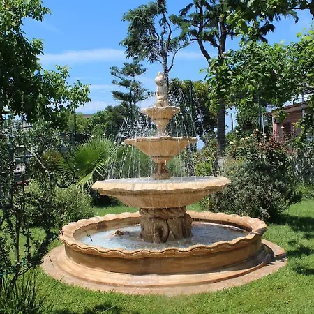 Garden Bed & Breakfast