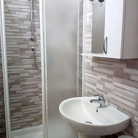 Garden Nocleg ze śniadaniem 4*